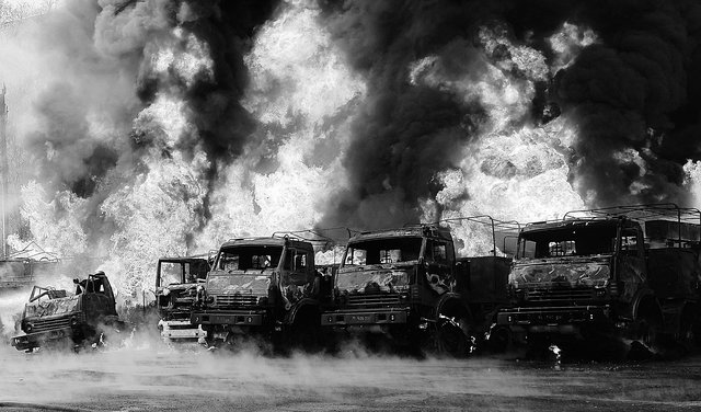 Un dépôt d’essence en flammes mercredi dans la région de Donetsk en Ukraine