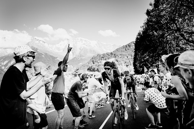 Les Luxembourgeois Kevin Geniets (Groupama FDJ) et Bob Jungels (Bora Hansgrohe) dimanche 16 juillet dans les ascensions savoyard