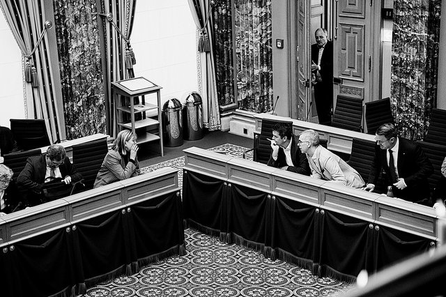 Regierungsflüstern: Lydie Polfer (DP) und die Minister Lex Delles (DP) und Léon Gloden (CSV)