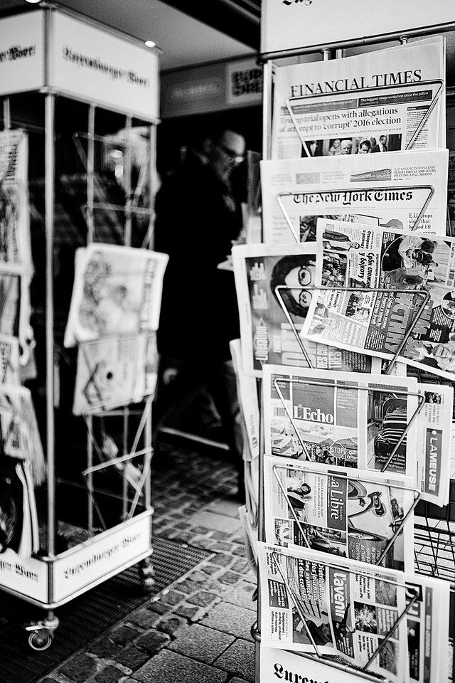 La vente de journaux en kiosque, presque un romantisme