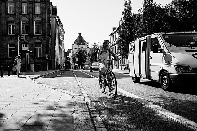 Der Fahrradweg in Luxemburg Stadt am Boulevard Roosevelt