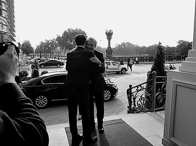 Le ministre des Affaires étrangères Jean Asselborn avec son homologue macédonien Nikola Dimitrov, à Skopje