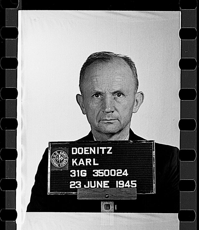 Photo historique de Karl Dönitz